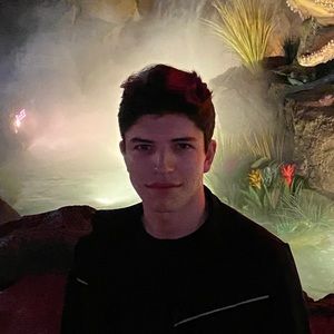 Meet your Posher, Christian